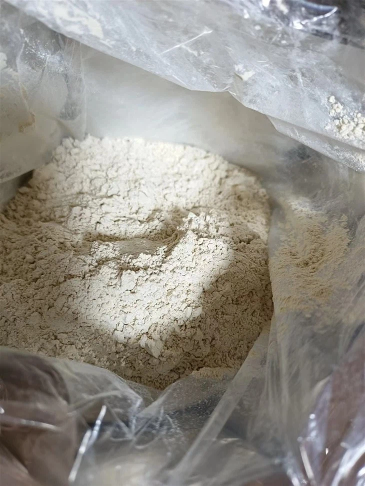 Let's Sell Garlic Powder Together